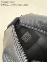 Louis Vuitton-Style Capucines Mini Bag – Black Grained Leather with Gold-Tone Hardware & Signature Lock Design (M25160) - 图片 2