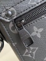 Louis Vuitton-Style Trunk Mini Bag – Black Monogram Leather with All-Black Hardware & Signature Lock Design (M11743) - 图片 2
