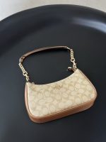 COACH Signature Chain Handle Bag – Beige Monogram Canvas, Gold-Tone Chain Strap, Mini Crossbody, Designer Handbag - 图片 3
