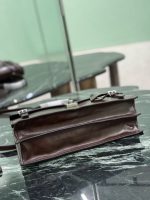 Prada-Style Leather & Nylon Tote Handbag – Minimalist Top Handle Bag with Triangular Logo – Designer-Inspired Shoulder Bag for Women - 图片 4