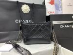 Chanel-Style Tote Bag – Black Leather with Raffia Trim & Embroidered “CHANEL PARIS” Logo - 图片 2
