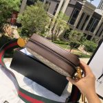 Gucci-Style Ophidia Mini Camera Bag – Beige GG Monogram Canvas with Red & Green Web Strap, Metal Logo Badge & Adjustable Shoulder Strap - 图片 2