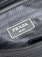 Prada-Style Leather & Nylon Tote Handbag – Minimalist Top Handle Bag with Triangular Logo – Designer-Inspired Shoulder Bag for Women - 图片 5