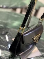 Prada-Style Leather & Nylon Tote Handbag – Minimalist Top Handle Bag with Triangular Logo – Designer-Inspired Shoulder Bag for Women - 图片 2