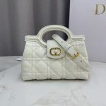 Dior Lady Dior Mini Bag – Quilted Leather, Gold-Tone Hardware, CD Clasp, Designer Tote with Removable Chain Strap - 图片 2