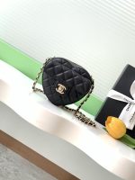Chanel-Style Mini Heart Bag – Quilted Leather with Gold-Tone Chain & CC Logo (8 Colors Available) - 图片 2