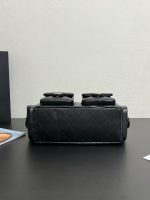 Chanel-Style Double Pocket Hobo Bag – Black Glossy Leather with Dual CC Logo Pockets & Gold-Tone Chain - 图片 2