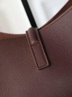 Saint Laurent-Style Tote Bag – Burgundy Quilted Leather with Metallic YSL Logo & Dual Handles – Designer-Inspired Work & Travel Bag for Women - 图片 2