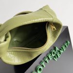 Bottega Veneta Crocodile-Embossed Knot Bag – Bold Colors, Alligator Texture, Designer Hobo, Luxury Handbag - 图片 2