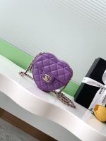 Chanel-Style Mini Heart Bag – Quilted Leather with Gold-Tone Chain & CC Logo (8 Colors Available) - 图片 18