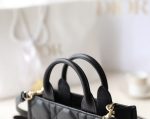Dior Mini Lady Dior Bag – Quilted Leather, Iconic CD Charm, Structured Design, Designer Tote with Top Handle & Removable Strap - 图片 2