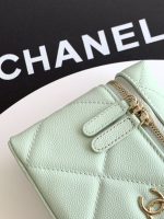 Chanel-Style Mini Box Bag – Quilted Caviar Leather with Top Handle & Gold-Tone Chain (Multi-Color Available) - 图片 15