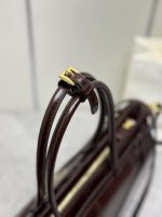 Prada-Style Leather & Nylon Tote Handbag – Minimalist Top Handle Bag with Triangular Logo – Designer-Inspired Shoulder Bag for Women - 图片 2