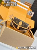 Louis Vuitton-Style Pochette Mini Bag – Monogram Canvas with Yellow Leather Trim & A-Grade Full-Metal Hardware - 图片 3