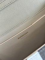 Burberry Mini Top Handle Bag – Iconic Check Pattern, Leather Trim, Gold Hardware, Designer Handbag - 图片 2