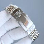 Luxury GMT Watch – Black & Blue Bezel, Silver Marble Dial, Stainless Steel Oyster Bracelet, Dual Time Zone Function - 图片 9