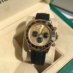 Luxury Gold-Tone Chronograph Watch – Black Rubber Strap, Tachymeter Bezel, Champagne Dial, Sporty Elegance - 图片 4