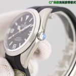 Luxury Explorer-Style Watch – Black Dial with Luminous Markers, Rubber Strap, Automatic Movement, Swiss-Made Caliber - 图片 6