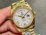 Luxury Full Gold Day-Date Style Watch – White Dial, Roman Numerals, Fluted Bezel, Two-Window Display - 图片 3