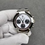 Luxury Daytona-Style Chronograph Watch – White Dial, Black Sub-Dials, Tachymeter Bezel, Stainless Steel Bracelet