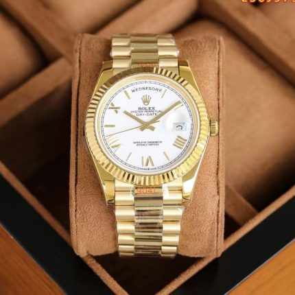 Luxury Full Gold Day-Date Style Watch – White Dial, Roman Numerals, Fluted Bezel, Dual Window Display