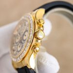 Luxury Diamond-Encrusted Chronograph Watch – Black Dial, Crystal Bezel, Rubber Strap, Elegant Men's Timepiece - 图片 8