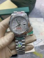 Luxury Oyster Perpetual-Style Day-Date Watch – Silver Textured Dial, Fluted Bezel, Stainless Steel Bracelet