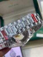 Luxury Oyster Perpetual-Style Day-Date Watch – Silver Textured Dial, Fluted Bezel, Stainless Steel Bracelet - 图片 4