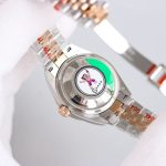 Luxury Two-Tone Datejust-Style Watch – White Dial, Diamond Hour Markers, Fluted Bezel, Women's Timepiece - 图片 6