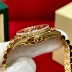 Luxury Full Gold Day-Date-Style Watch – Green Sunburst Dial, Diamond Hour Markers, Fluted Bezel - 图片 5