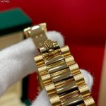 Luxury Full Gold Day-Date-Style Watch – Green Sunburst Dial, Diamond Hour Markers, Fluted Bezel - 图片 9