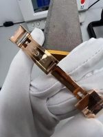 Luxury Rainbow Daytona-Style Chronograph Watch – Rose Gold Case, Multicolored Gemstone Bezel, Black Dial with Three Sub-Dials - 图片 6