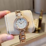 Cartier Ballon Bleu – Women's 18K White Gold Diamond-Paved Watch with Black Dial, Roman Numerals, and Integrated Bracelet - 图片 8