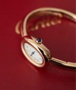 Cartier Baignoire – Women's 18K Yellow Gold Bracelet Watch with White Dial, Roman Numerals, and Blue Sapphire Crown - 图片 8