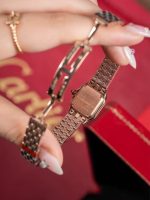 Cartier Santos-Dumont – Women's 18K Rose Gold Automatic Watch with White Dial, Roman Numerals, and Integrated Bracelet - 图片 8