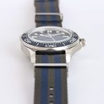 Omega Seamaster Diver 300M – Blue Wave Dial with NATO-Style Fabric Strap - 图片 9