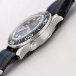 Omega Seamaster Diver 300M – Blue Wave Dial with NATO-Style Fabric Strap - 图片 6