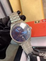 Tissot Classic Automatic Watch – Choose from 3 Colors: Silver, Blue, or Champagne Dial with Stainless Steel Bracelet - 图片 4