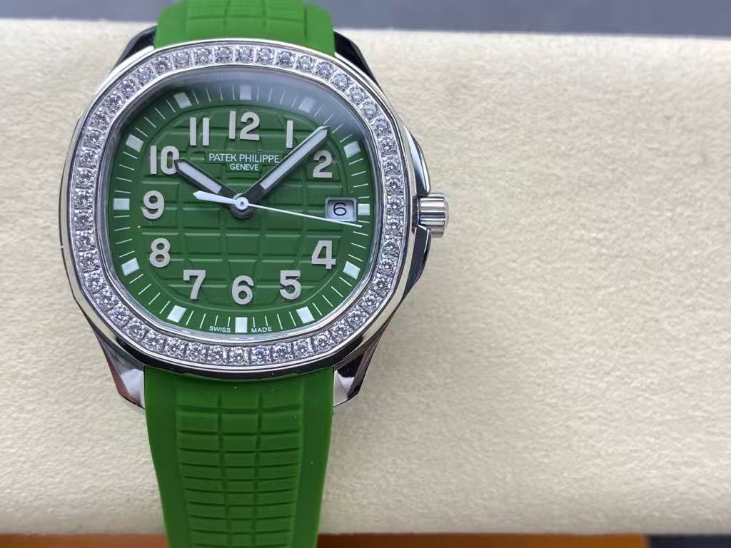 微信图片_20250925173616_4542_76 Patek Philippe Aquanaut – Women's Green Dial with Diamond Bezel and Rubber Strap, Automatic Movement - 图片 1