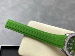 Patek Philippe Aquanaut – Women's Green Dial with Diamond Bezel and Rubber Strap, Automatic Movement - 图片 3