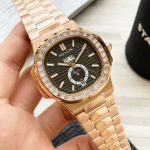 Patek Philippe Aquanaut – Women's Rose Gold Case with Diamond Bezel, Blue Sunburst Dial, and Integrated Bracelet - 图片 3