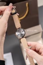 Bvlgari Serpenti – Women's Rose Gold Diamond Watch Set with White & Blue Dials, Leather Straps, and Swiss Movement - 图片 8