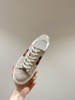 Gucci Beige Monogram Sneakers – Classic Web Stripe, "ACE" Metal Plate, Original Box & Dust Bag - 图片 4
