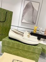 Gucci White Leather Loafers – Minimalist Design, Iconic Horsebit Buckle, Timeless Elegance, Original Box & Dust Bag - 图片 9