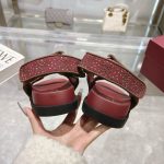 Gucci Red Crystal-Embellished Sandals – Double Strap, Chunky Heel, Iconic Horsebit Buckle, Original Box & Dust Bag - 图片 3