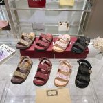 Gucci Red Crystal-Embellished Sandals – Double Strap, Chunky Heel, Iconic Horsebit Buckle, Original Box & Dust Bag - 图片 2