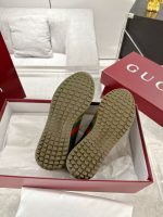 Gucci Olive Suede Sneakers – Web Stripe Detail, Metal Ring Pull Tabs, Premium Craftsmanship - 图片 2