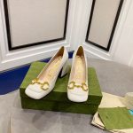 Gucci White Leather Pumps – Gold-Tone Horsebit Buckle, Square-Toe Design, Chunky Heel - 图片 7