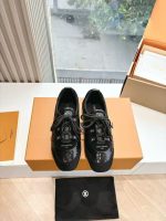 Louis Vuitton Black Sequined Sneakers – Sparkling Texture, Bold Design, Statement Footwear - 图片 6