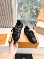 Louis Vuitton Black Sequined Sneakers – Sparkling Texture, Bold Design, Statement Footwear - 图片 5
